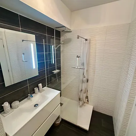 Апартаменты Near Monaco - Cosy With Sea View *