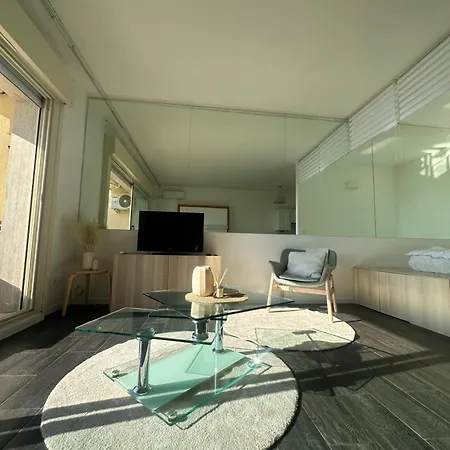 Near Monaco - Cosy With Sea View *