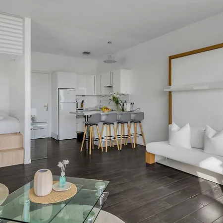 Near Monaco - Cosy With Sea View Apartment