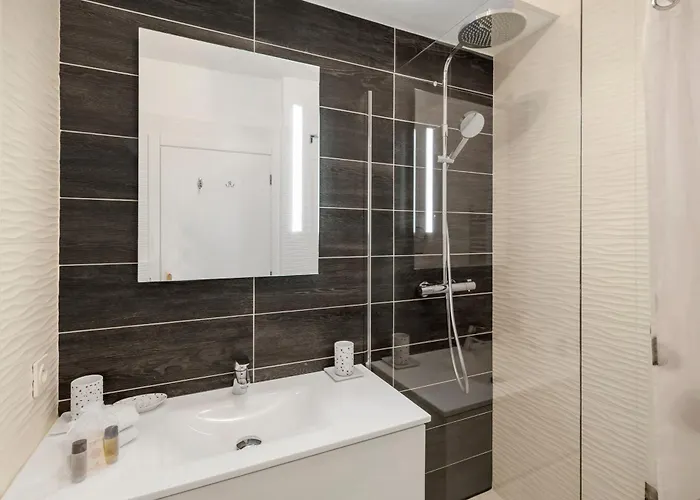 Apartment Near Monaco - Cosy With Sea View *