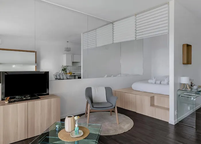 Near Monaco - Cosy With Sea View Apartment *